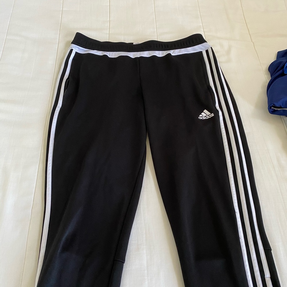 Adidas Joggers 😍
